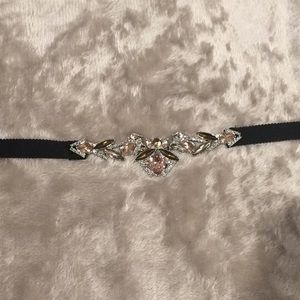 Vera wang choker necklace